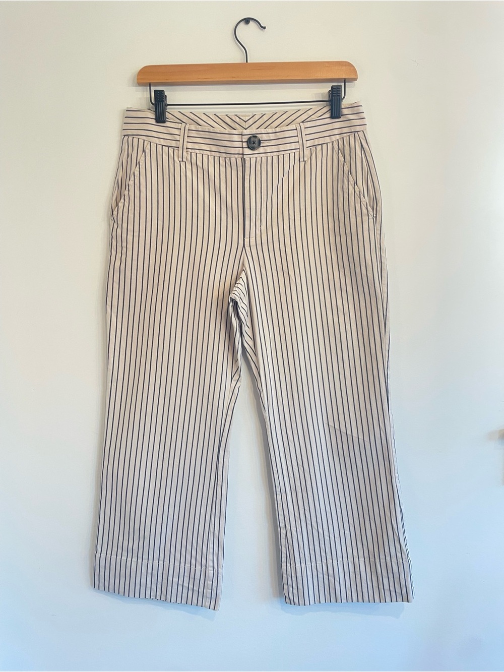 Vintage Y2K Navy Striped Capris